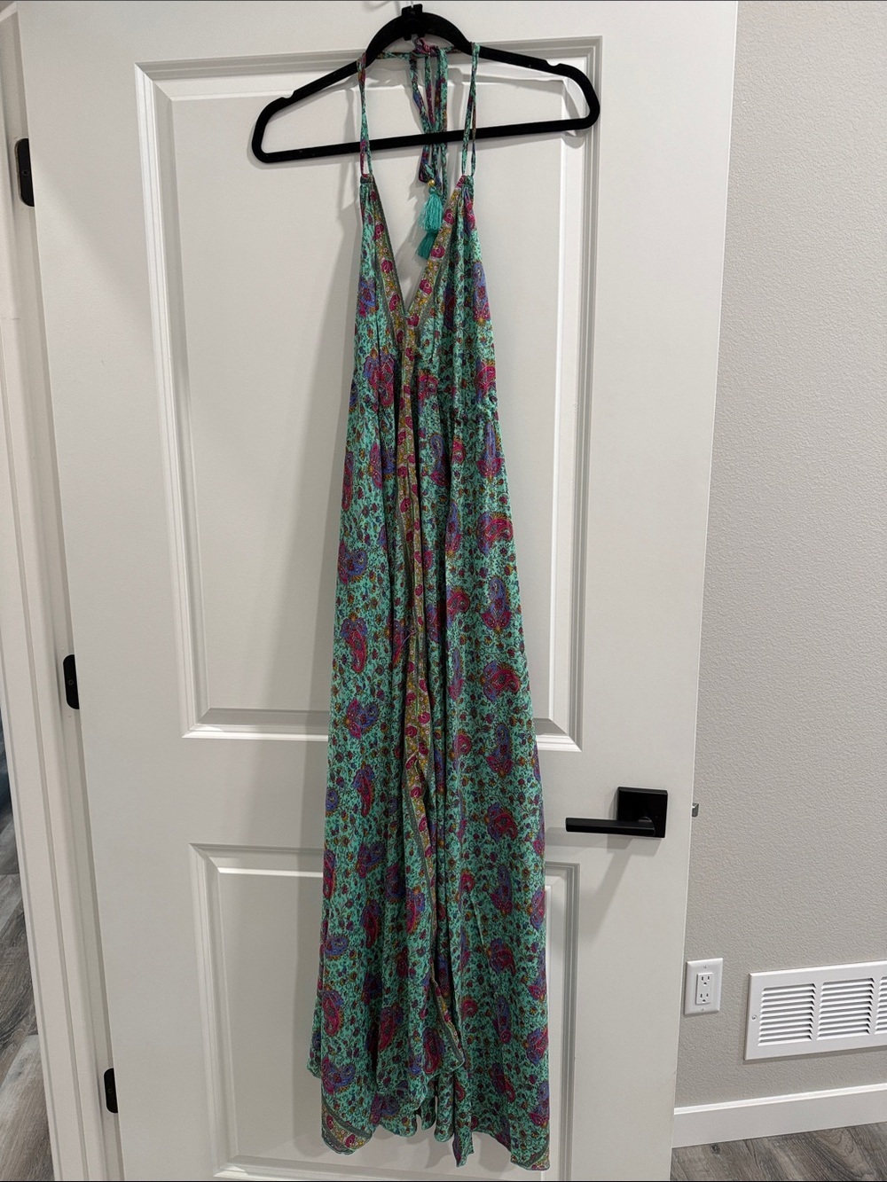 NWT Rhea Halter Maxi Dress in Teal Paisley sz os